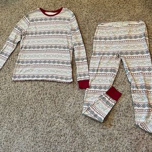 BNWOT Burt’s Bees Baby Women’s XS super soft PJ set in holiday fair isle print!